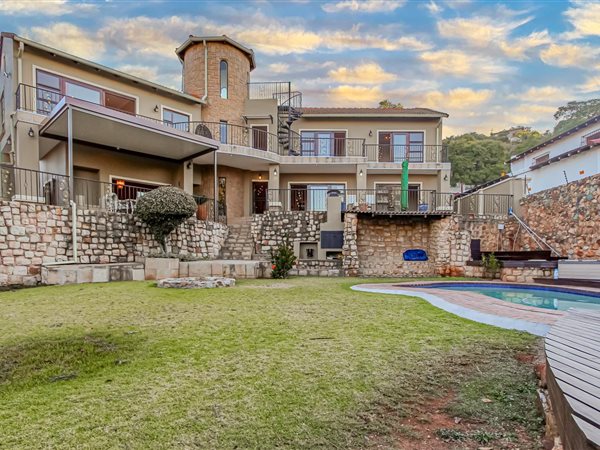 6 Bedroom House 6 Bedroom House