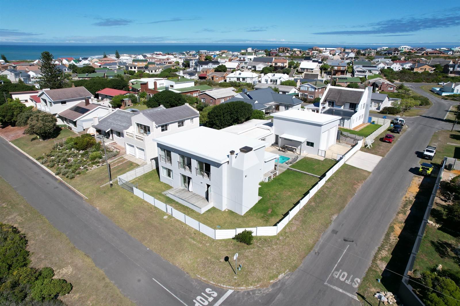 7 Bed House in Struisbaai photo number 3