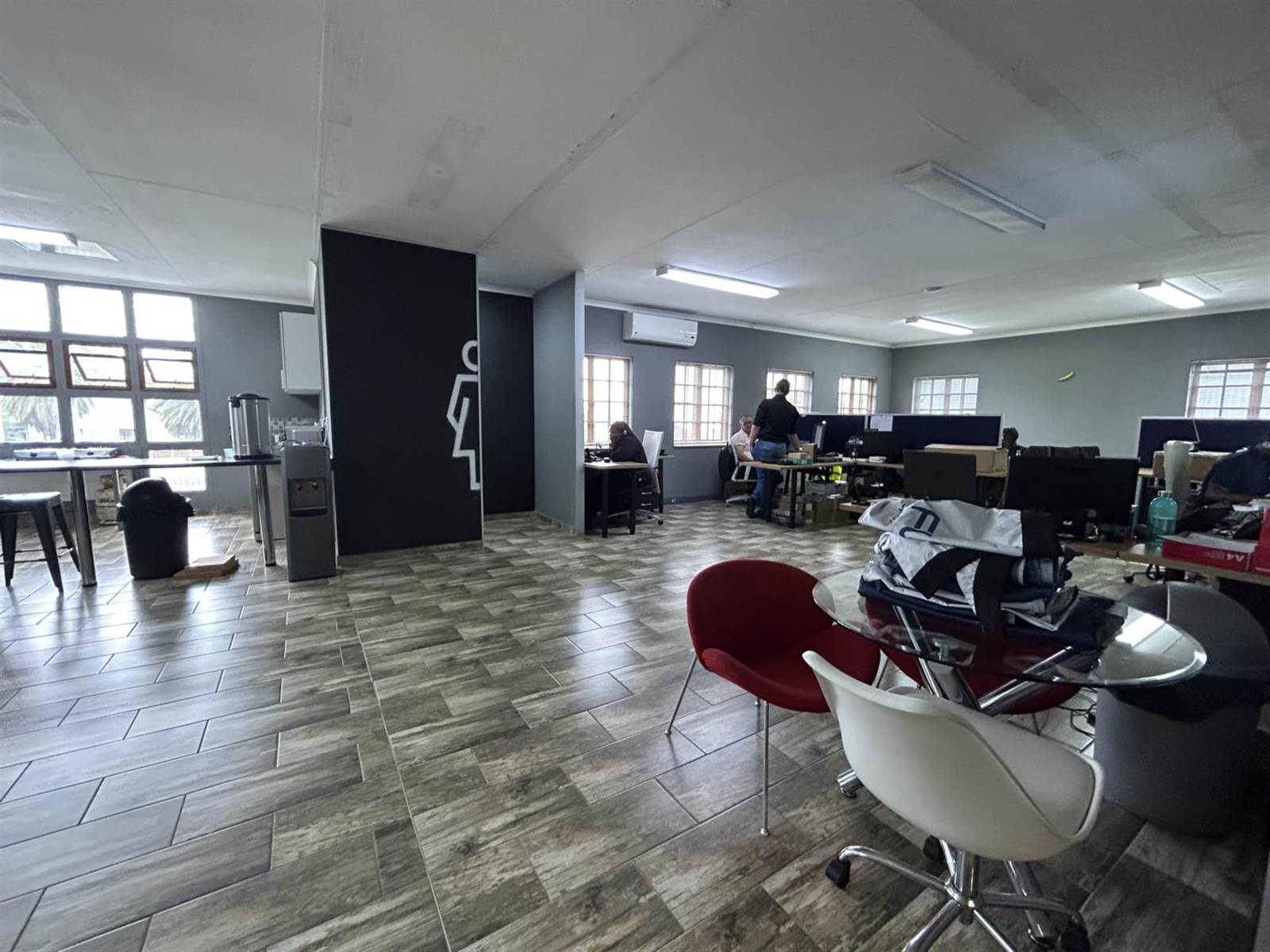 1067  m² Office Space in Halfway House photo number 18