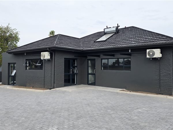 25.9  m² Commercial space