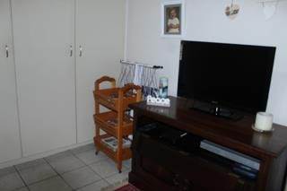3 Bed Townhouse in Amanzimtoti photo number 15