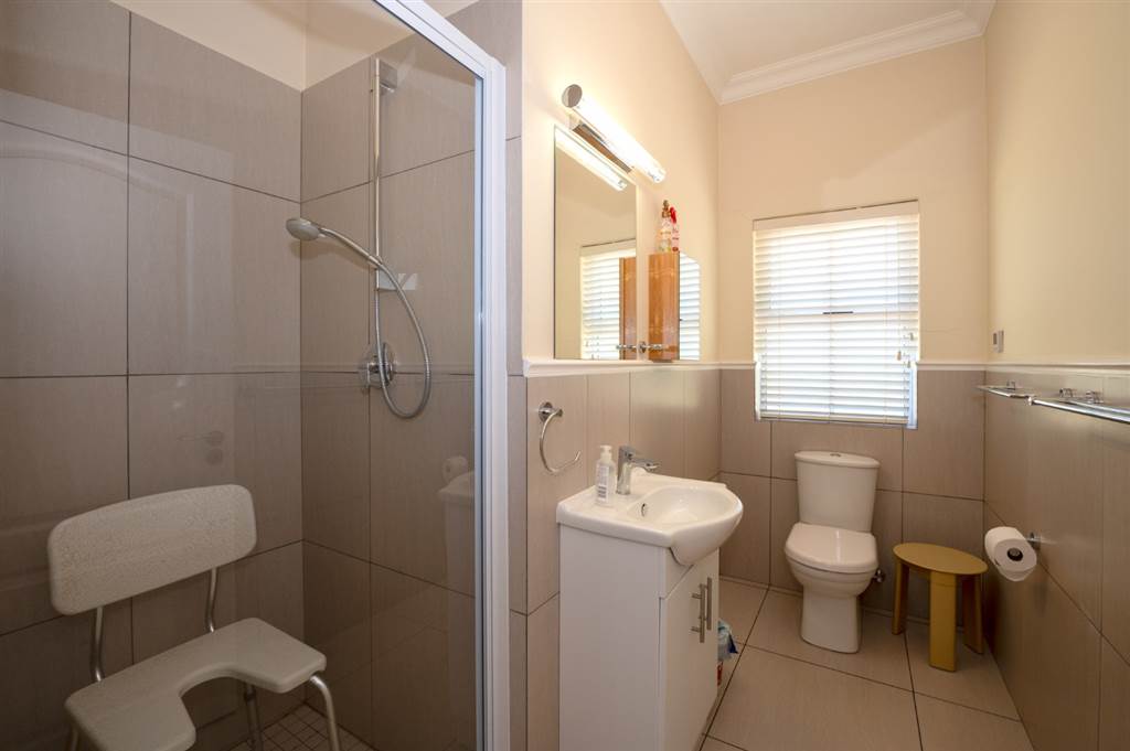 2 Bed Townhouse in Schonenberg Estate photo number 19