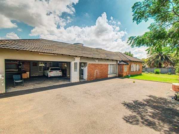 3 Bedroom House 3 Bedroom House