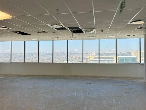 455  m² Office Space