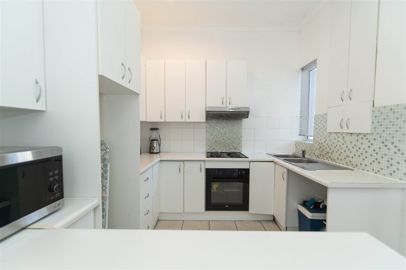2 Bed Apartment in Humewood photo number 9