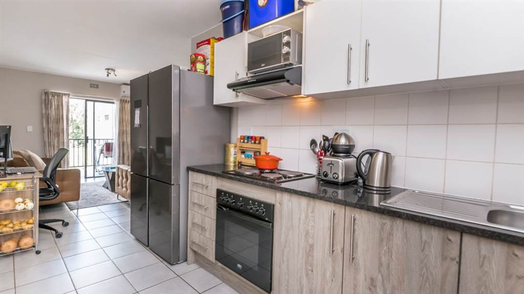 2 Bed Apartment in Lyttelton AH photo number 6