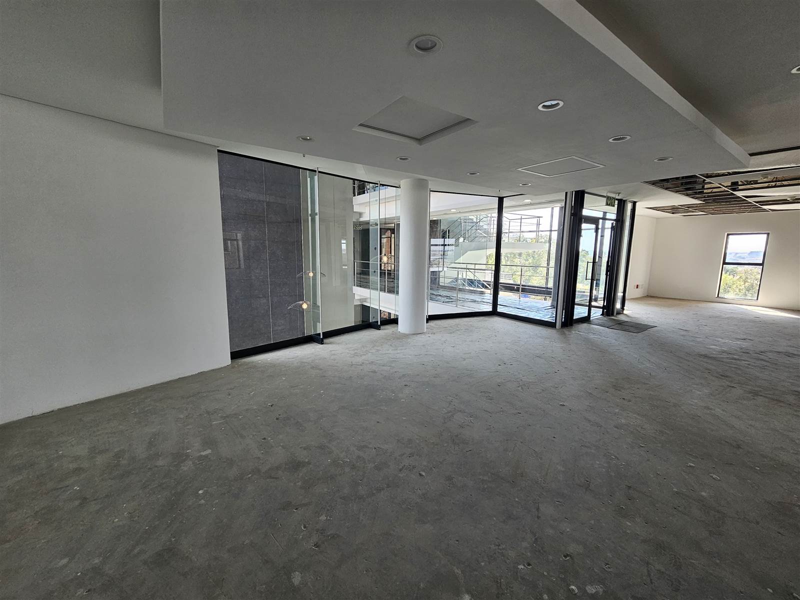 724  m² Commercial space in Centurion CBD photo number 3