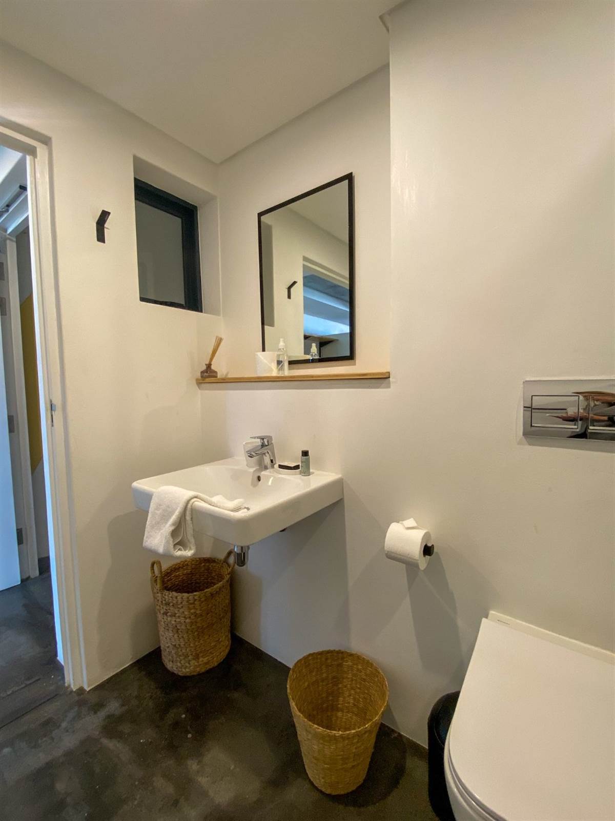1 Bed Apartment in Bo-Kaap photo number 16