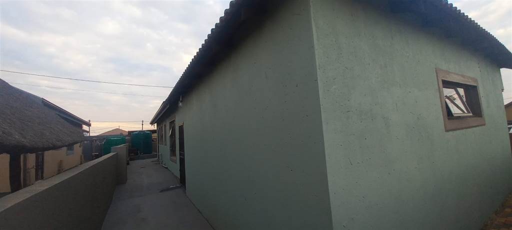 3 Bed House in Kwaguqa photo number 17