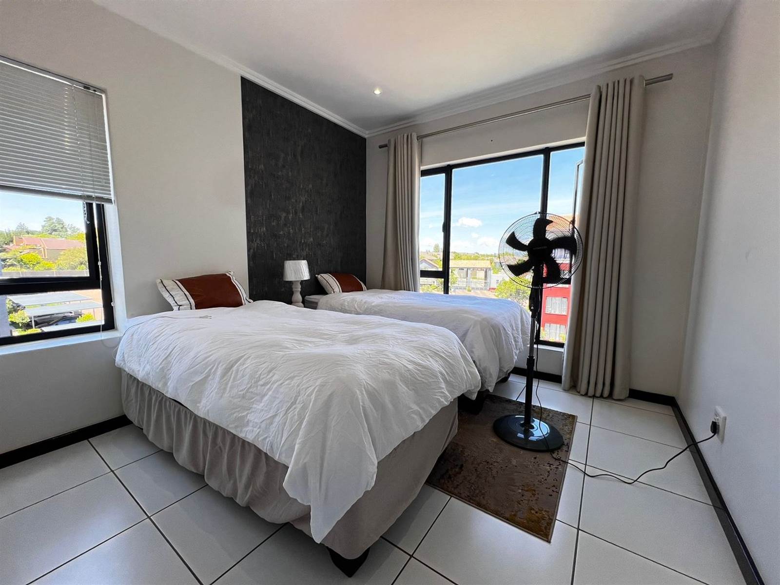 2 Bed Apartment in Fourways photo number 12