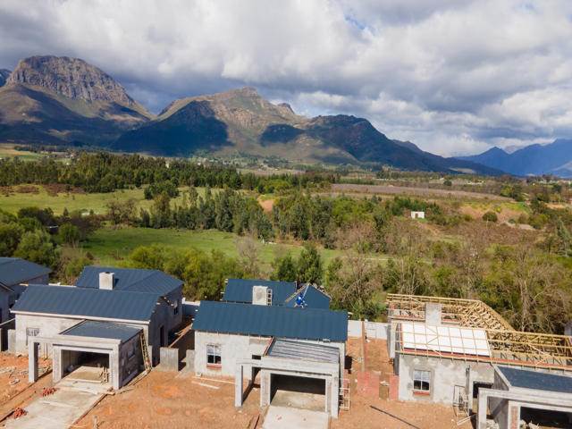 3 Bed House in Paarl photo number 4