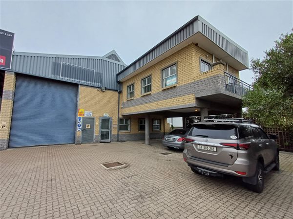 569  m² Industrial space