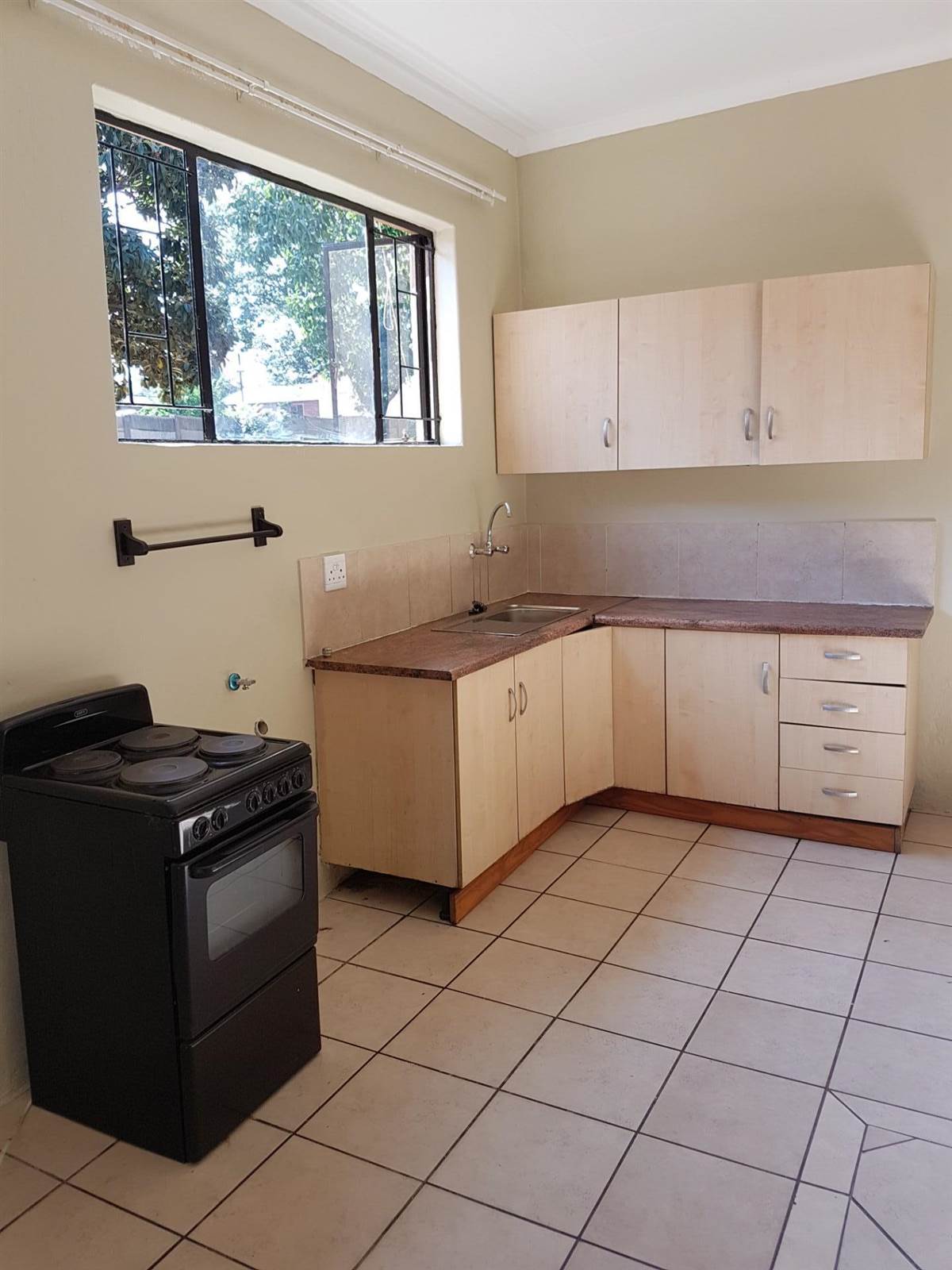 1 Bed Apartment in Mountain View photo number 1