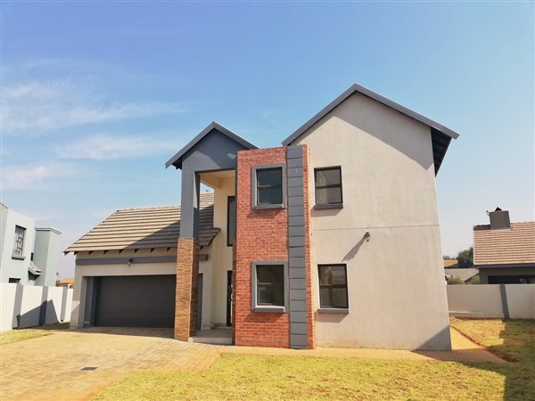 4 Bedroom Townhouse 4 Bedroom Townhouse