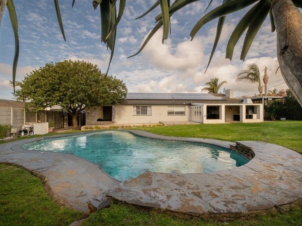 3 Bedroom House 3 Bedroom House