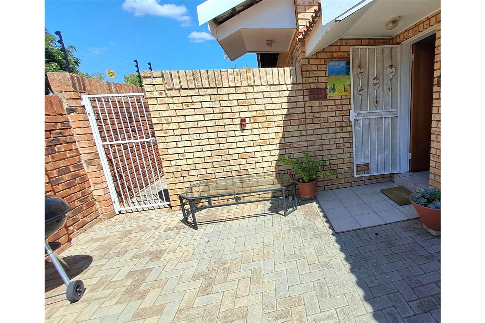 2 Bed Townhouse in Parys photo number 29
