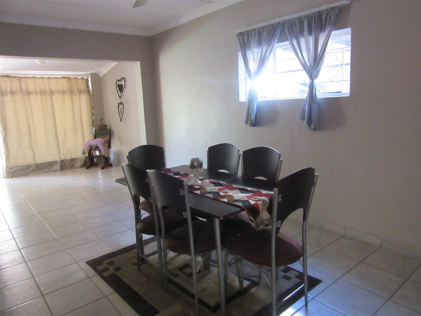 3 Bed House in Vryburg photo number 6