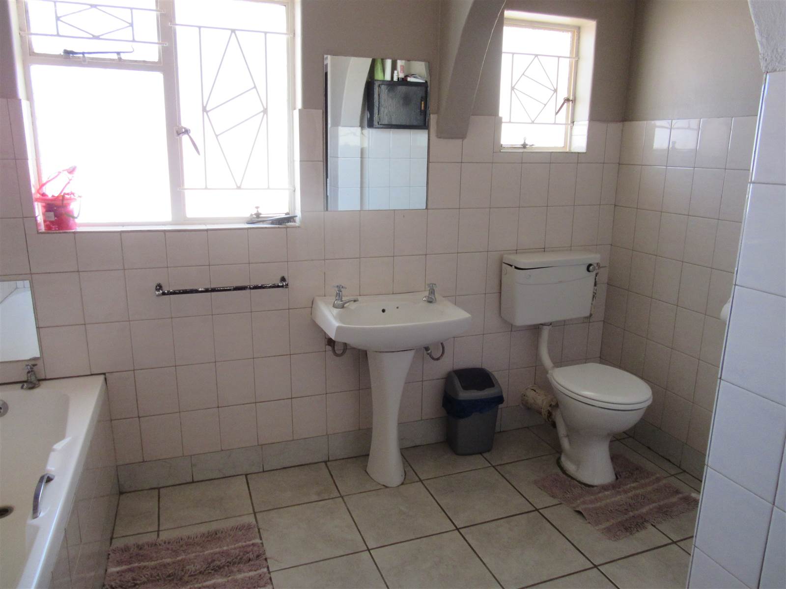 3 Bed House in Vryburg photo number 11