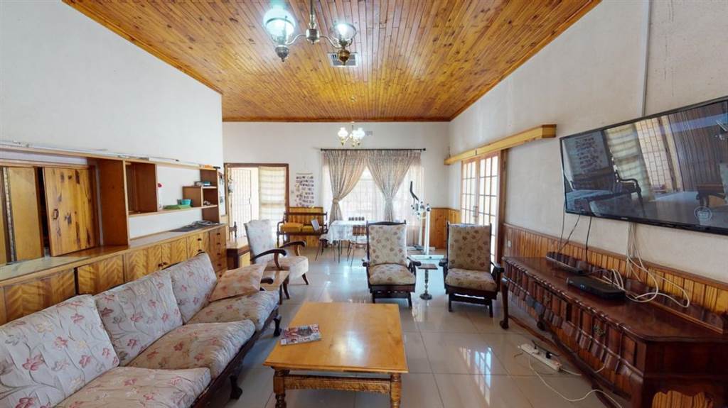 3 Bed House in Upington photo number 5