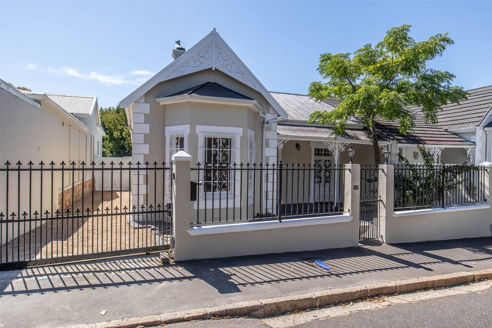 4 Bed House in Wynberg Upper photo number 2
