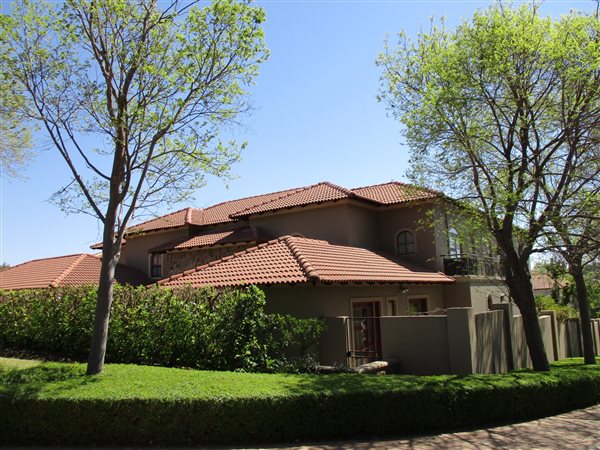5 Bed House in Dainfern Valley