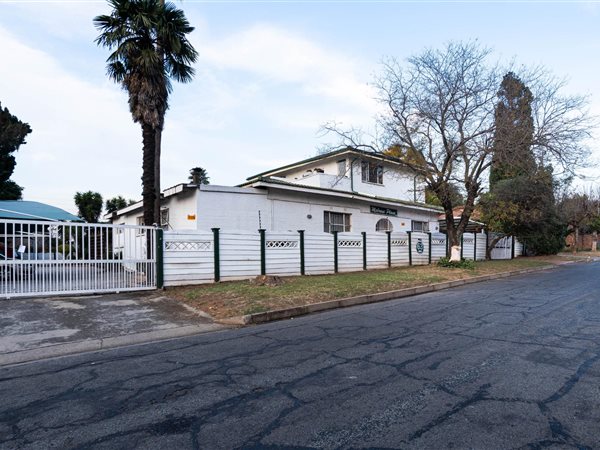 1 Bedroom Townhouse 1 Bedroom Townhouse