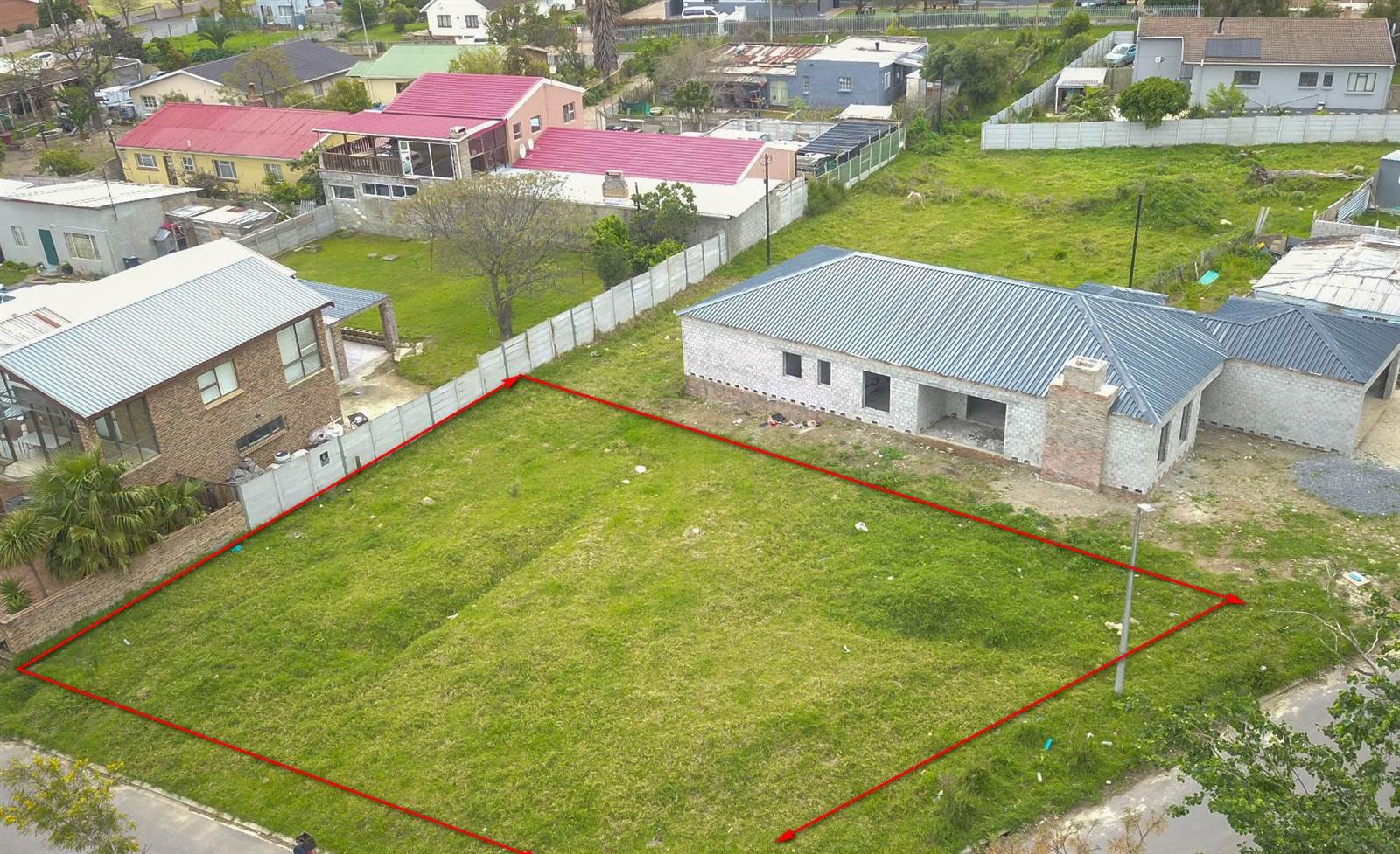 582 m² Land available in Sir Lowrys Pass photo number 2
