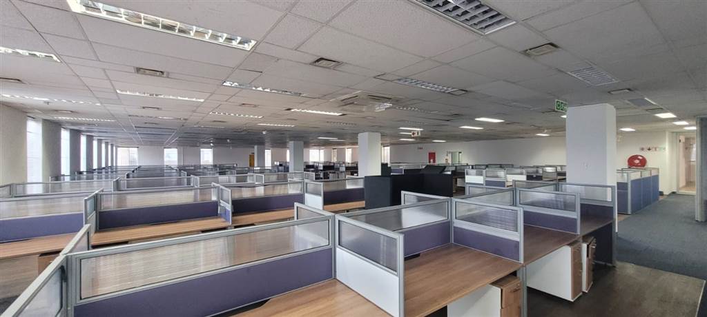 1000  m² Commercial space in Isando photo number 9