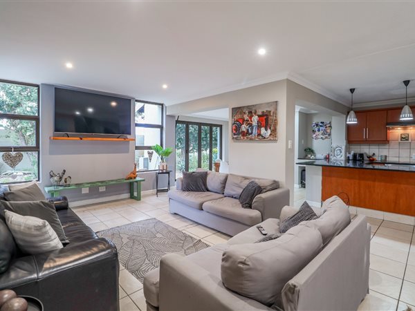 3 Bedroom Townhouse 3 Bedroom Townhouse