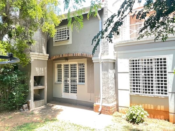 2.5 Bedroom Townhouse 2.5 Bedroom Townhouse