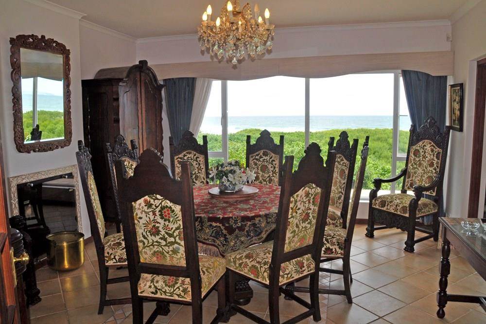 5 Bed House in Outeniqua Strand photo number 25