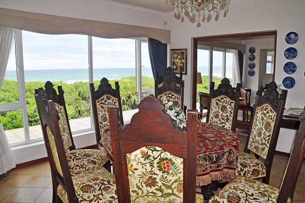 5 Bed House in Outeniqua Strand photo number 28