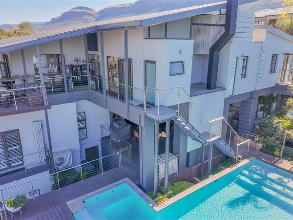 5 Bedroom House 5 Bedroom House