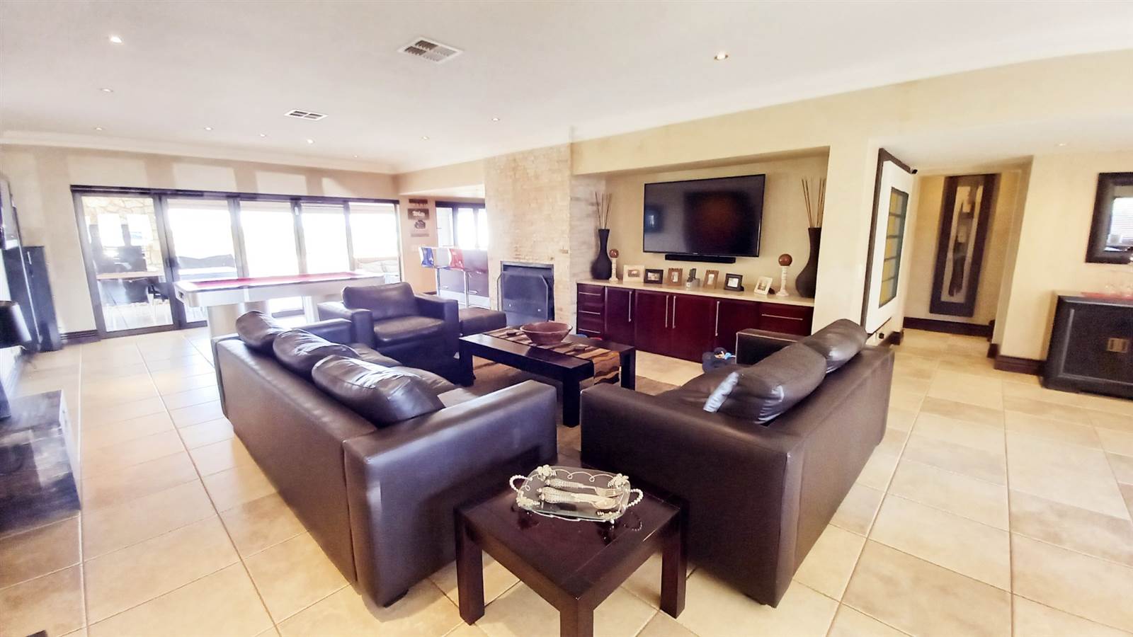 5 Bed House in Vaal Marina photo number 3