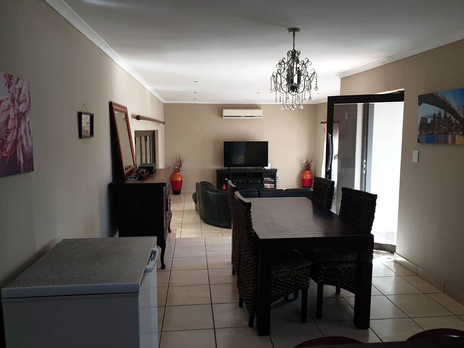 3 Bed House in Protea Heights photo number 7