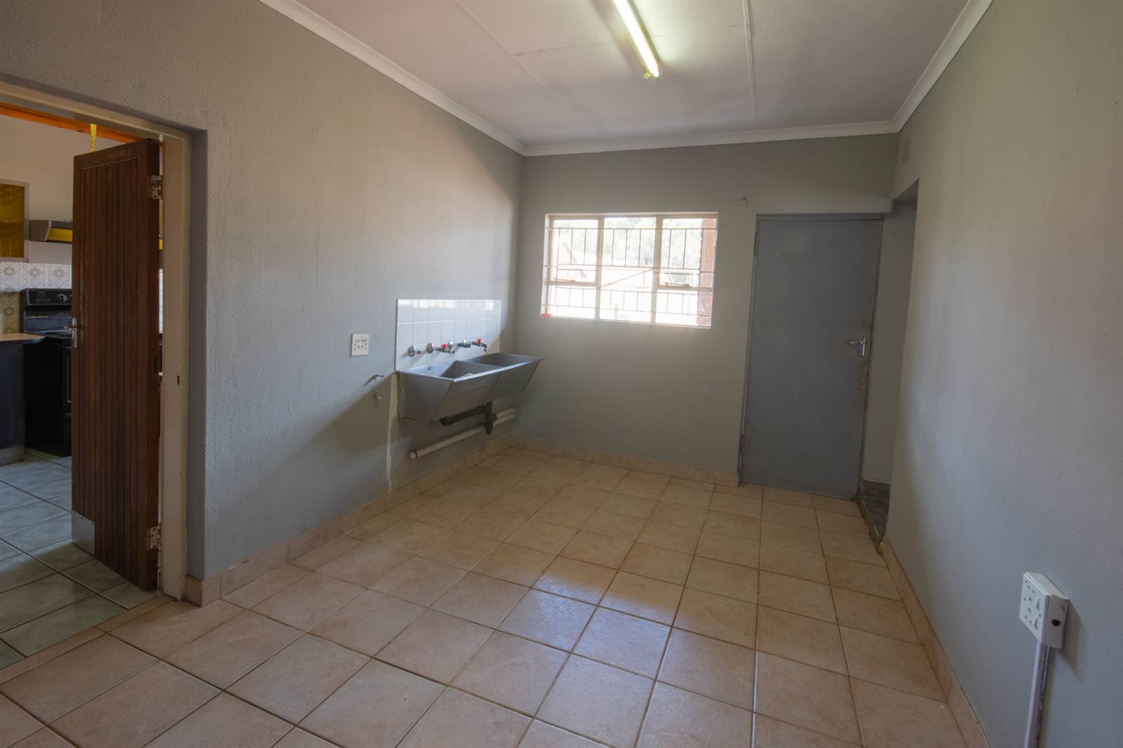 3 Bed House in Rensburg photo number 17