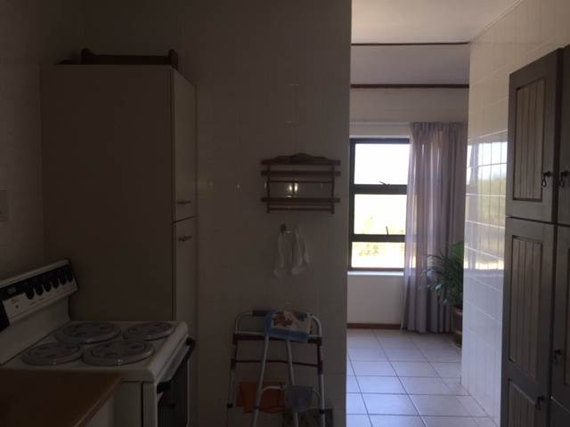 1 Bed Apartment in Summerstrand photo number 10