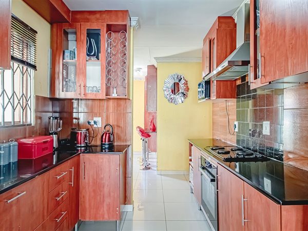4 Bed House in Chantelle