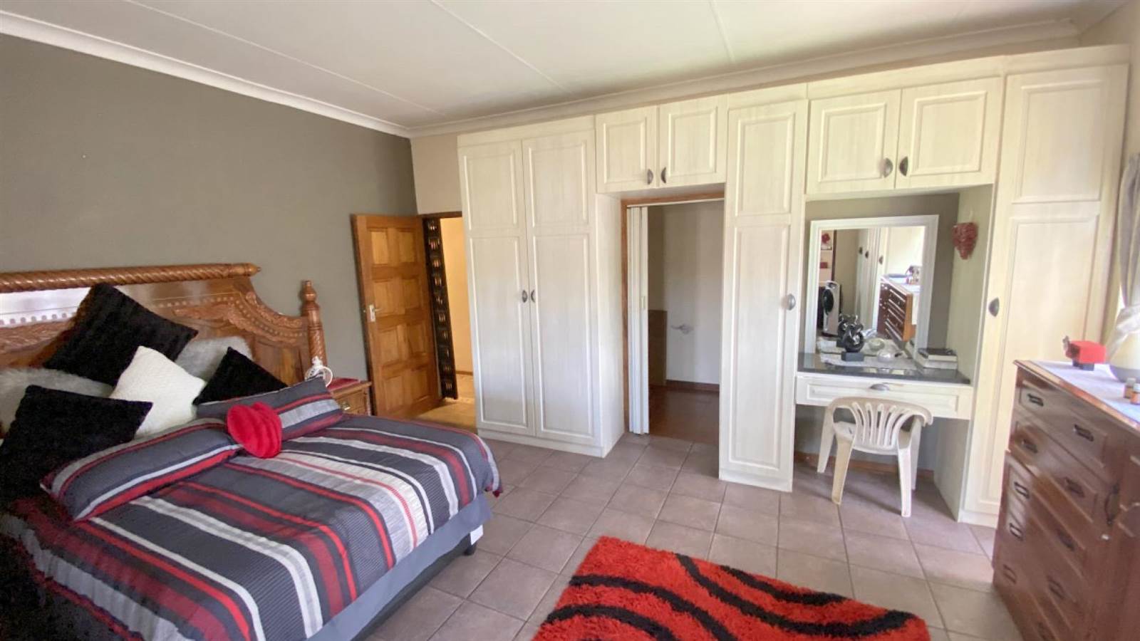 4 Bed House in Carletonville photo number 25