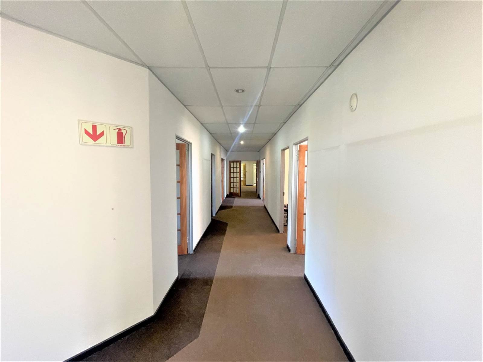 550  m² Office Space in Fourways photo number 11