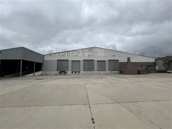 7 549  m² Industrial space