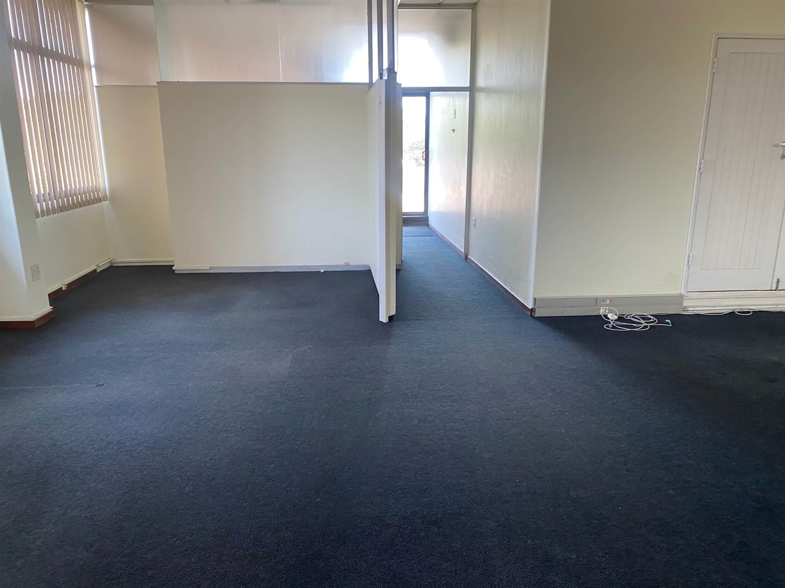 350  m² Commercial space in Caversham Glen photo number 11