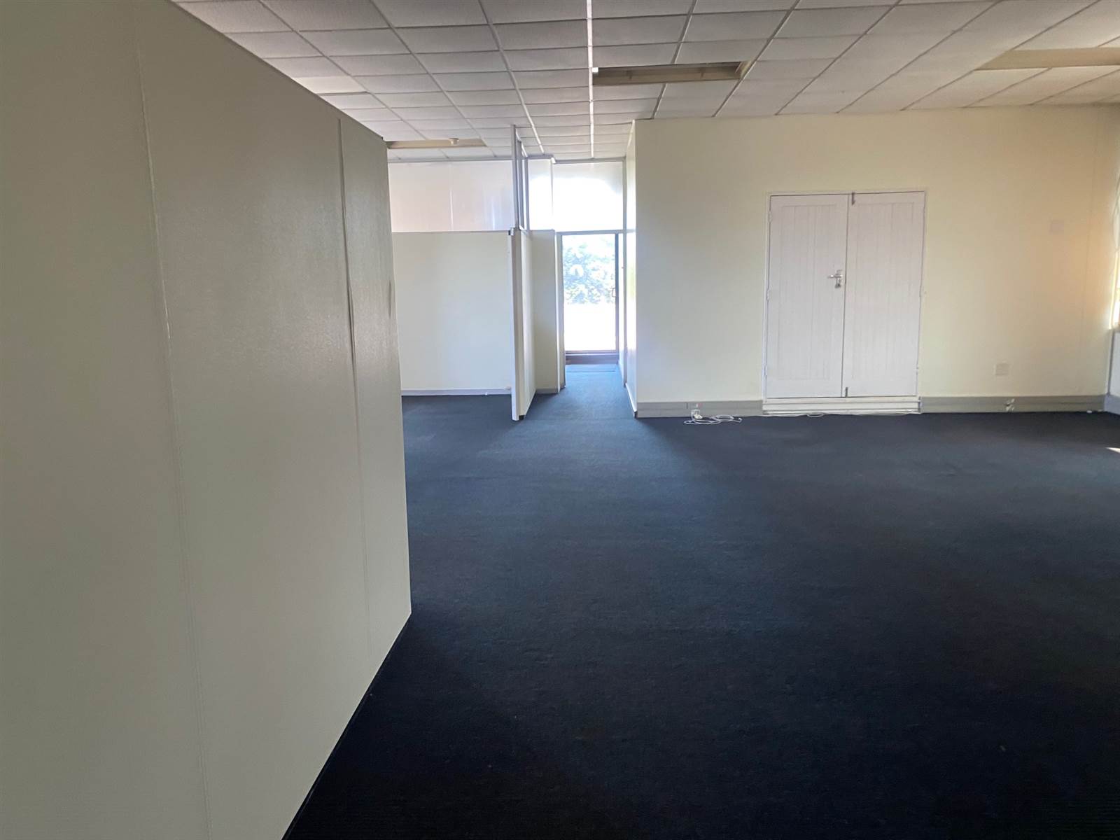 350  m² Commercial space in Caversham Glen photo number 4
