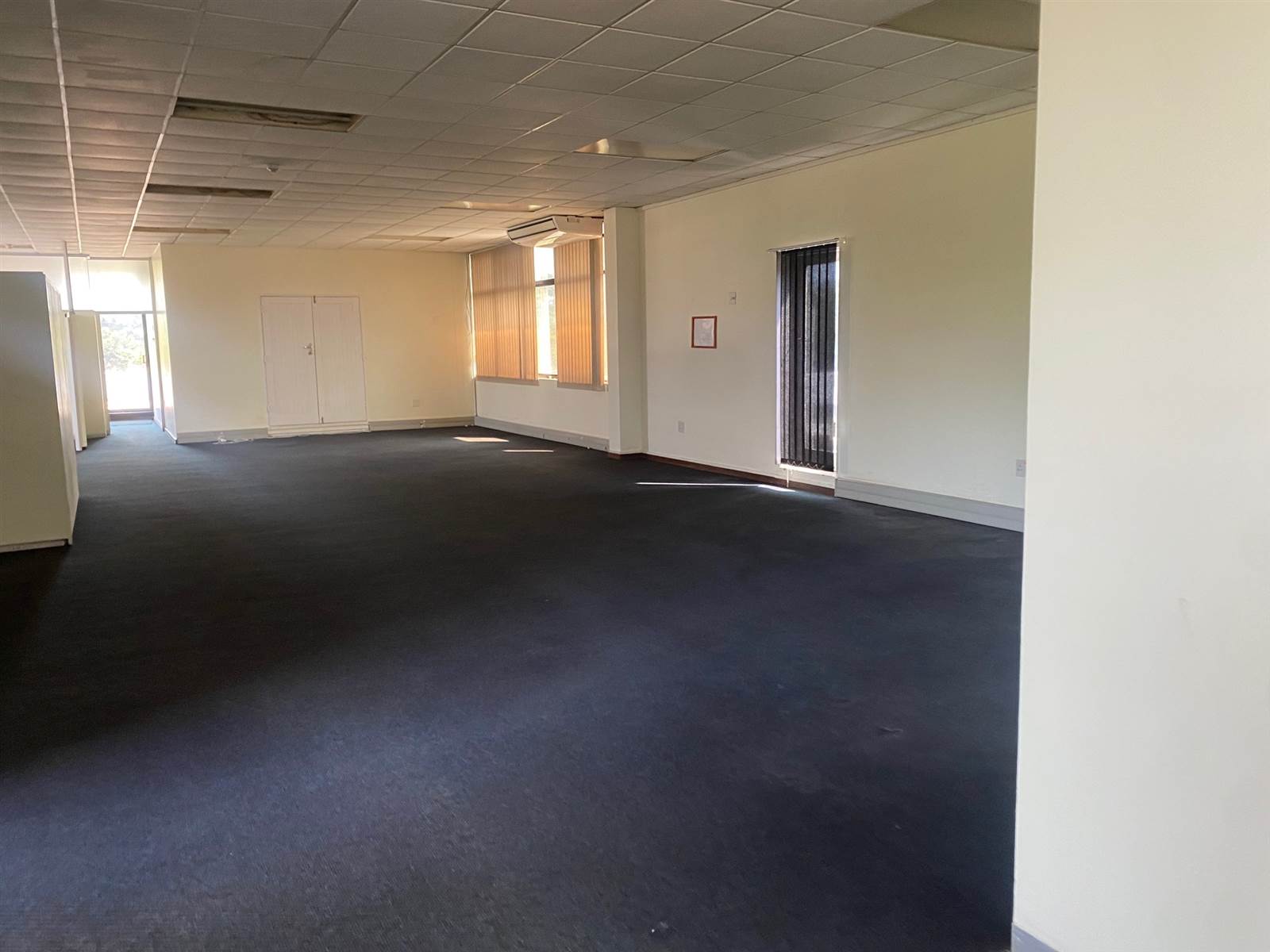 350  m² Commercial space in Caversham Glen photo number 5