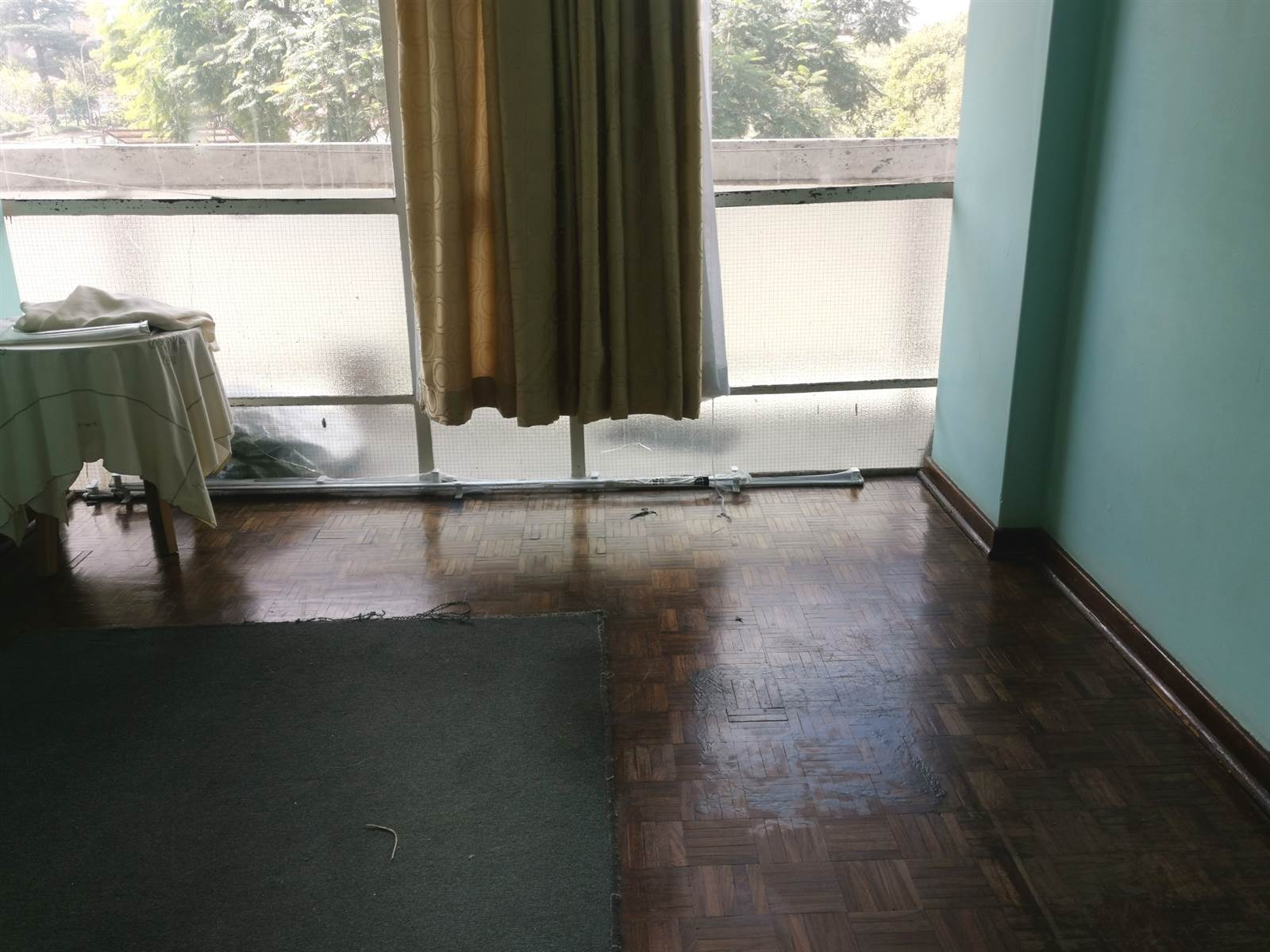 2 Bed Apartment in Hillbrow photo number 19