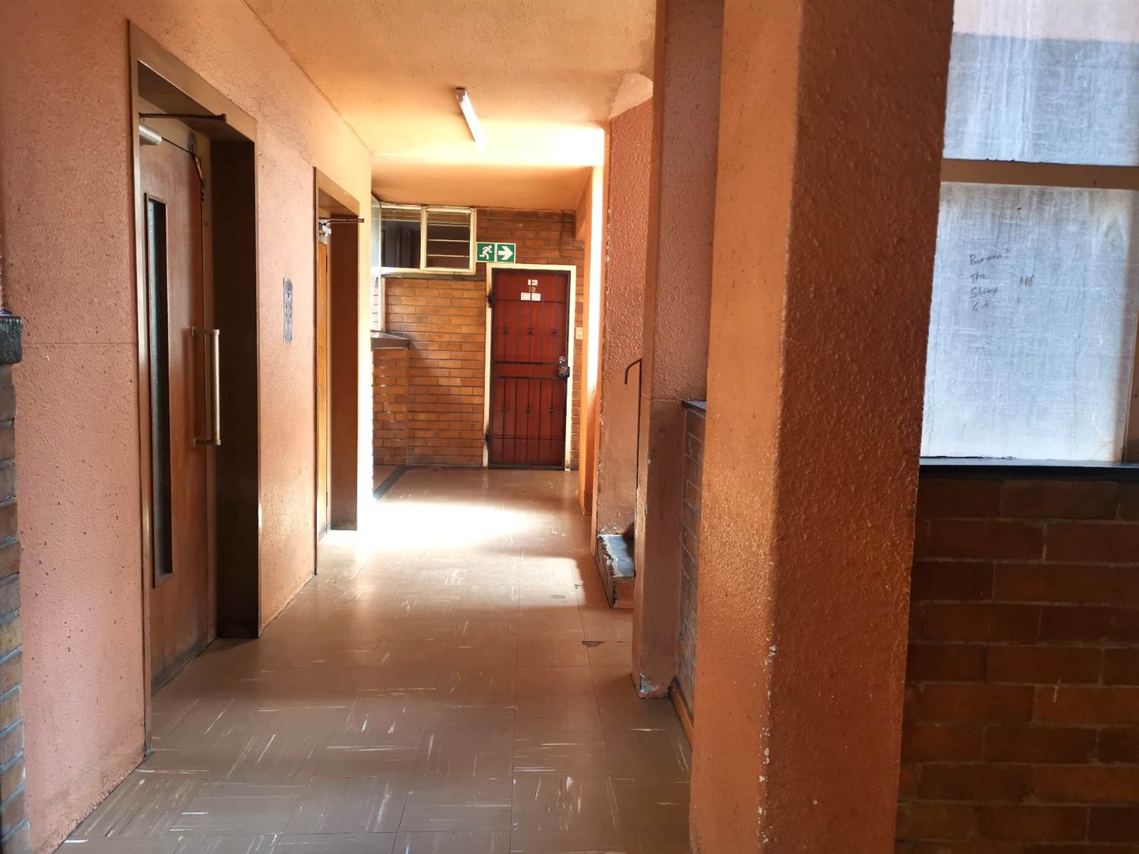 2 Bed Apartment in Hillbrow photo number 27