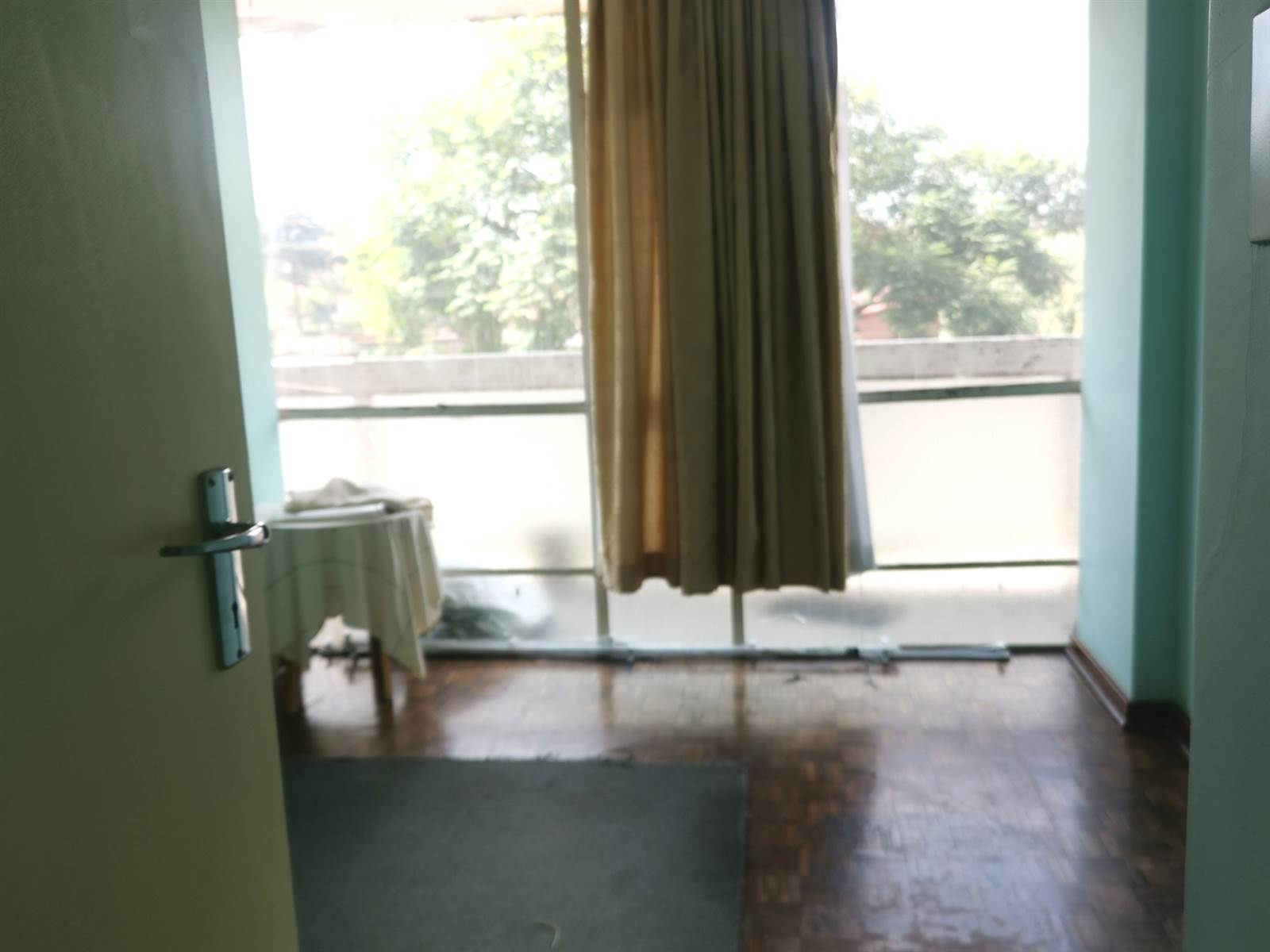 2 Bed Apartment in Hillbrow photo number 18