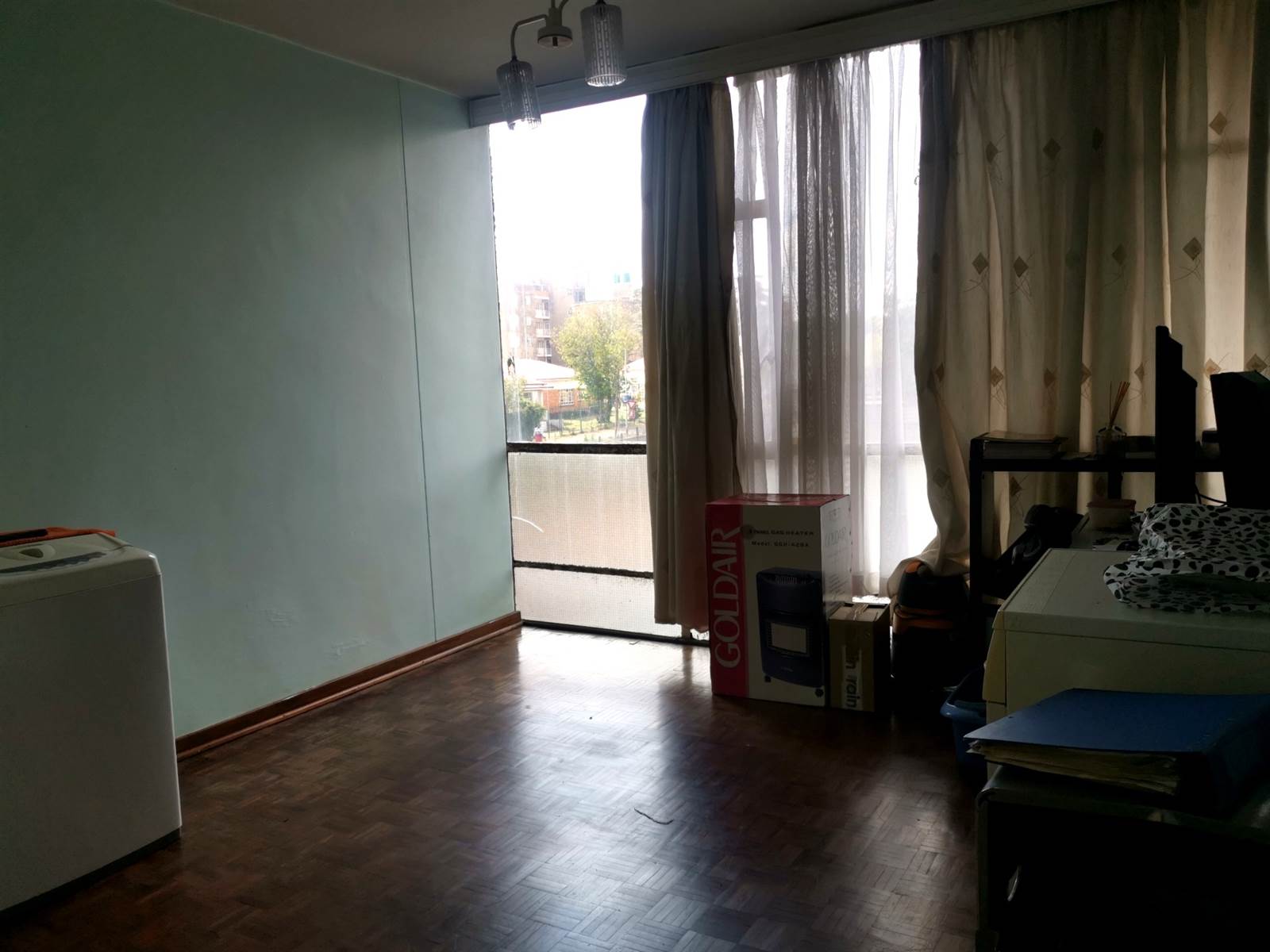 2 Bed Apartment in Hillbrow photo number 26