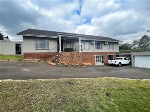 3 Bed House in Hayfields