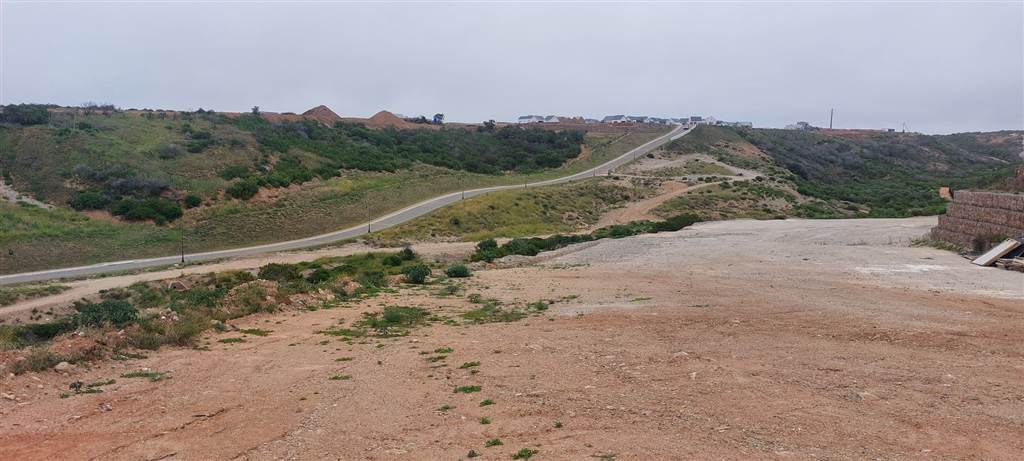 807 m² Land available in Menkenkop photo number 11